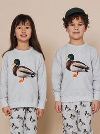 5---FW24Quack_sweater_kids_7_369120ff-1104-4610-a931-d406f56b94e8