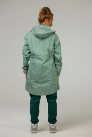 3---DucksdayStudioRaincoatwomanManu_8_b61110b9-e669-408b-ae3b-3d9a9bb4cadf