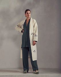 3---sammie_embroidery_kimono_long_vanilla_101806_292_lr_s1_p