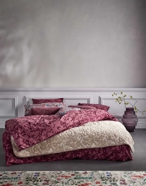 6---imara_duvet_cover_burgundy_101846_275_lr_s1_p