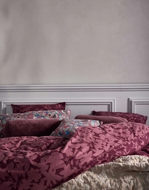 7---imara_duvet_cover_burgundy_101846_275_lr_s3_p