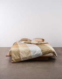 3---erliv_duvet_cover_dark_coral_101880_670_lr_s1_p