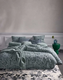 6---maribel_duvet_cover_green_101890_140_lr_s2_p