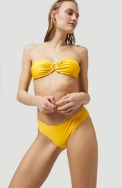 2---0A8531_2036_MODEL_1-468x720-70b38839-348c-4655-9060-346a8502f9f2