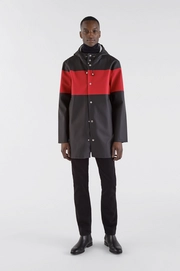 Regenjas Stutterheim Unisex Stockholm Stripe Black Red