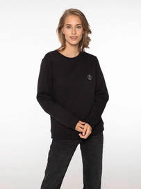 2---Protest-Tatiana-True-Black-1