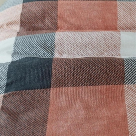 2---Rohan_red_detail
