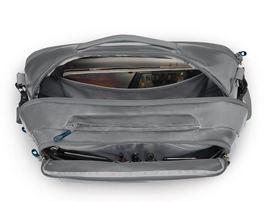 2---TransporterBoardingBag_F21_Side2_SmokeGrey