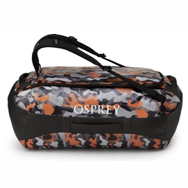 2---TransporterDuffel65_F21_Front_BlackOrangeCamo