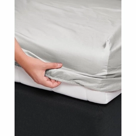 2---satin_silver_fitted_sheet_sfeer_01_lr