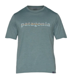 T-Shirt Patagonia Cap Cool Daily Graphic Shirt Herren 73 Text Logo Nouveau Green X Dye