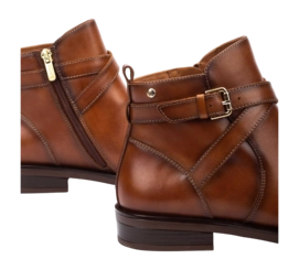 60-W3C-8869_250_Pikolinos_PUERTOLLANO_BRANDY_full-_no-bg