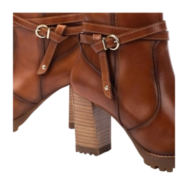 60-W7M-8806_250_Pikolinos_CONNELLY_BRANDY_full-_no-bg