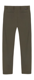 0571-3YO-IN24-679-02-_no-bg