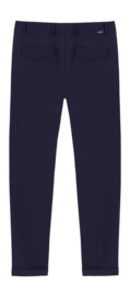 0572-3YO-IN24-68-02-_no-bg