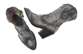 35.120-grey-python4_2000x2000-_no-bg