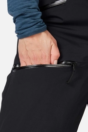 womens_khroma_diffract_pants_black_qip_14_blk_model_detail_02
