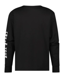 2---PB170410_black_back-_no-bg