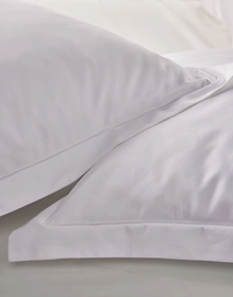 Aziza_Duvet_cover_White_102445_204_LR_D1_P