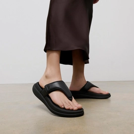 5---F-MODE-GO-ADJUSTABLE-FLATFORM-TOE-POST-SANDALS-ALL-BLACK_IW1-090_1
