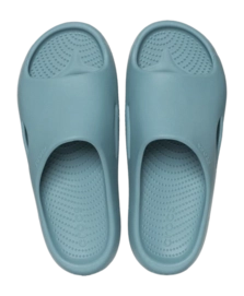 4---crocs - 2025-02-17T104757.415-_no-bg