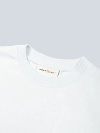 6---lightblue_tshirt_kraag_detail_c75857bc-e683-460e-8aec-ed9f85f67393