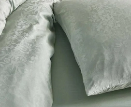 3---felipa_duvet_cover_dusty_green_100786_368_lr_d1_p1