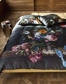 7---gwendolyn_duvet_cover_darkest_green_101457_609_lr_s1_p