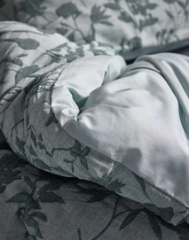 3---maribel_duvet_cover_green_101979_140_lr_d2_p