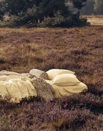7---minte_duvet_cover_yellow_straw_100509_540_lr_s4_p