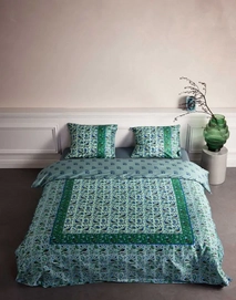 3---valeria_duvet_cover_subtle_green_101976_679_lr_s1_p