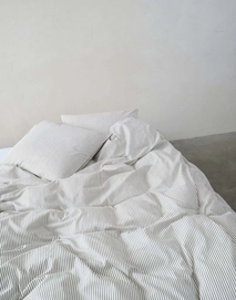 4---classic_fine_stripe_duvet_cover_anthracite_102315_100_lr_s2_p