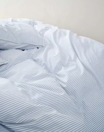 6---classic_fine_stripe_duvet_cover_denim_blue_102315_651_lr_s4_p