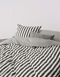 2---classic_stripe_duvet_cover_anthracite_101816_100_lr_d1_p