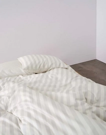 3---classic_stripe_duvet_cover_silver_101816_194_lr_d2_p
