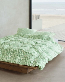 3---harpa_duvet_cover_fern_green_102309_684_lr_s1_p