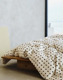 3---iben_duvet_cover_black_102312_105_lr_s1_p