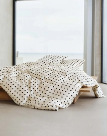 4---iben_duvet_cover_black_102312_105_lr_s2_p