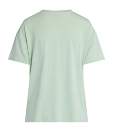 2---denna_uni_top_short_sleeve_subtle_green_102180_679_lr_pb1_p