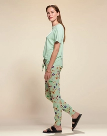 4---denna_uni_top_short_sleeve_subtle_green_102180_679_lr_s2_p