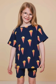 2---SS25_FriesNavy_Kids_TshirtBikershorts_1406