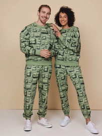 6---SS25_InThePocket_Unisex_RelaxedSweaterPants_371_8c5baaff-f4b8-4d27-80fc-cb2e14642402