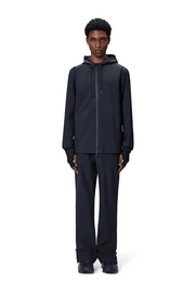 12410_Navy_SS25_Men_1