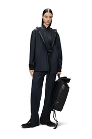 12410_navy_ss25_women_3