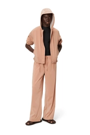 18040_coy_ss25_men_3