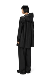 18050_house_ss25_women_2