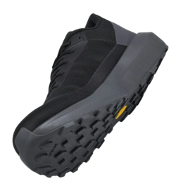 4---S25-X000009614-Norvan-LD-4-Shoe-Black-Cloud-Side-_no-bg