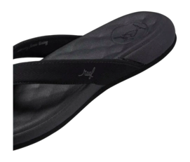 7---CJ5416_CUSHIONHARMONY_BLACK_DTL2kopie