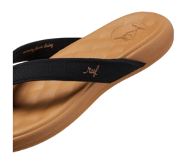7---CJ5418_CUSHIONHARMONY_BLACKTAN_DTL2kopie