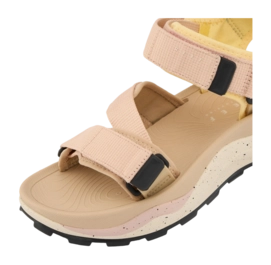 6---CJ6261_CROSS_SHORE_ROSE_SAND_DTL1_GB